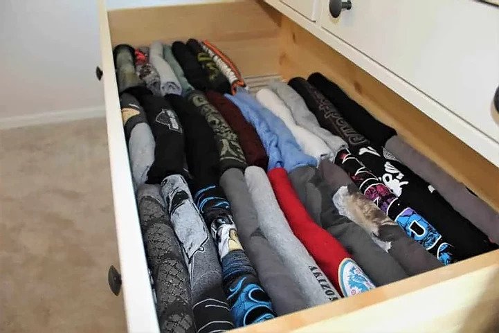 The best way to fold clothes